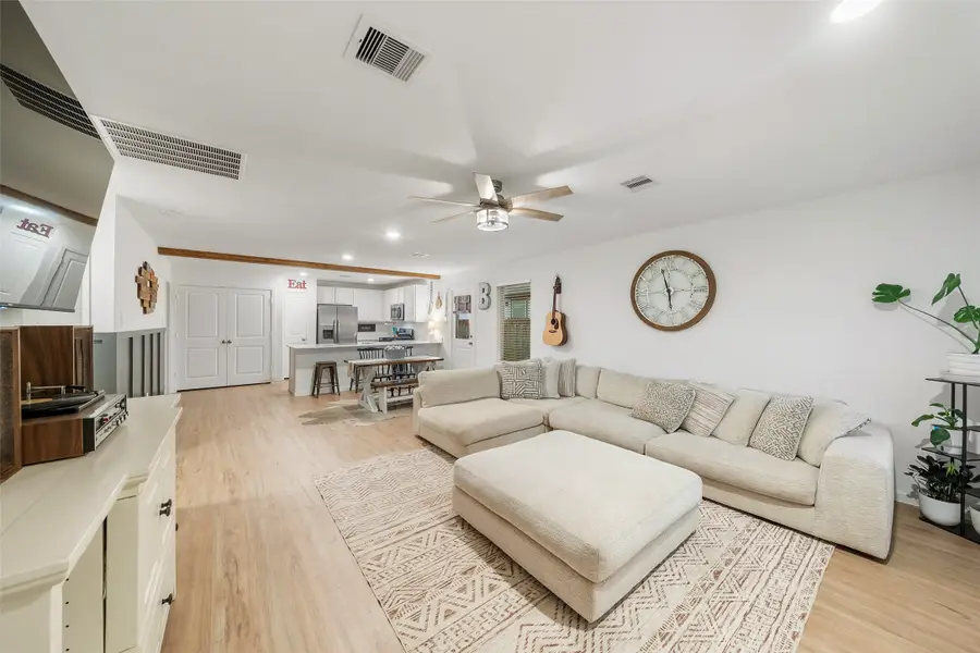 744 Autumn Cherry Trail, Magnolia, TX 77354 - Image #3