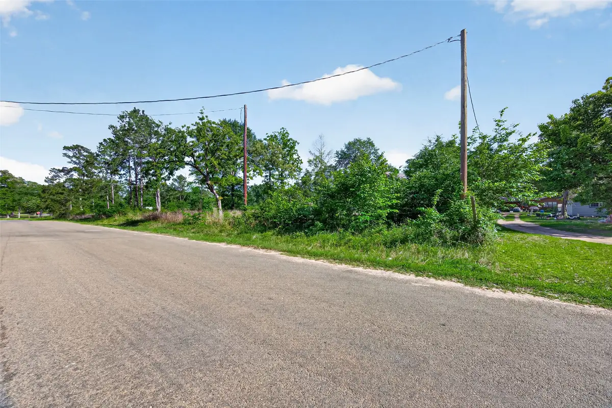 5616 Tall Pine Rd, Navasota, TX 77868 - #1