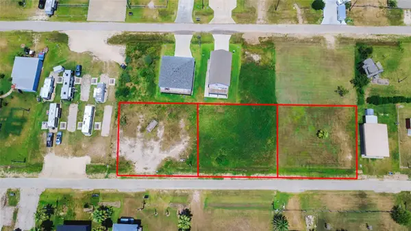 117 N Mae Circle, Crystal Beach, TX 77650