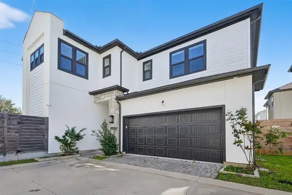 3239 Royal Oaks Hollow Lane, Houston, TX 77082