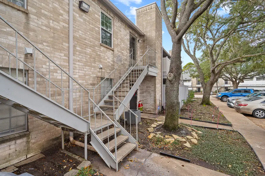 10733 Braes Bend Drive #10733, Houston, TX 77071 - Image #2