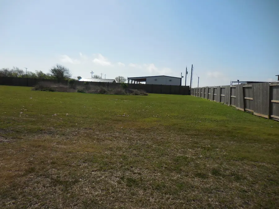 978 Cr 251 Street, Matagorda, TX 77457 - Image #3
