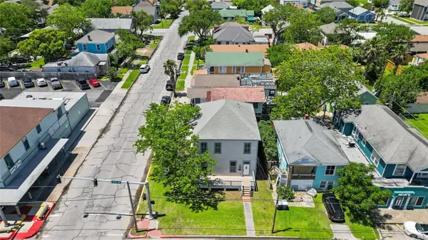 1625 39th Street, Galveston, TX 77550
