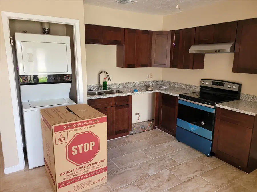 12123 Sharpview Drive, Houston, TX 77072 - #2