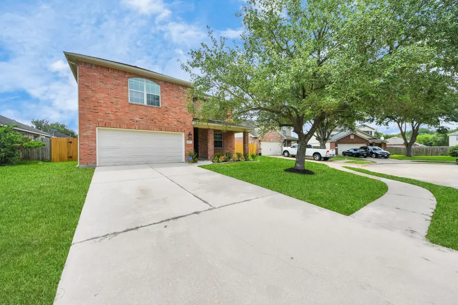 7925 Diamond Oak Drive, Texas City, TX 77591 - Image #2
