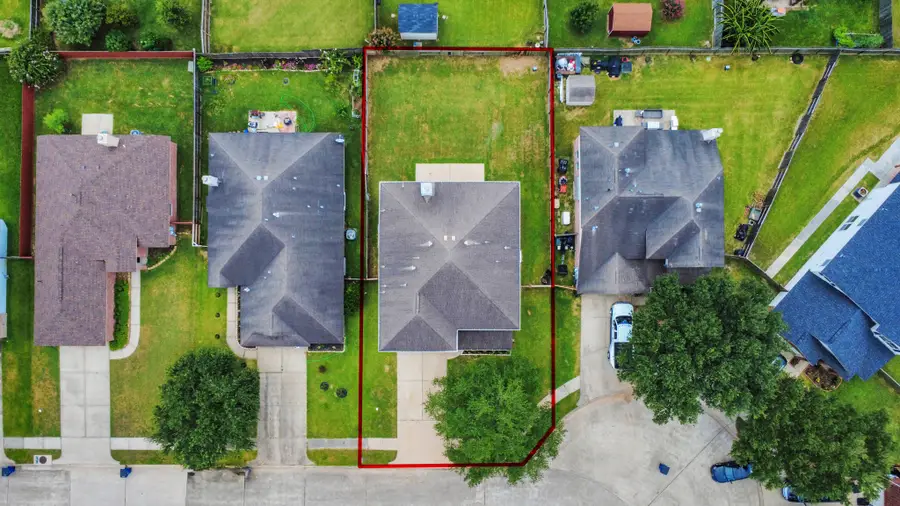 7925 Diamond Oak Drive, Texas City, TX 77591 - Image #3