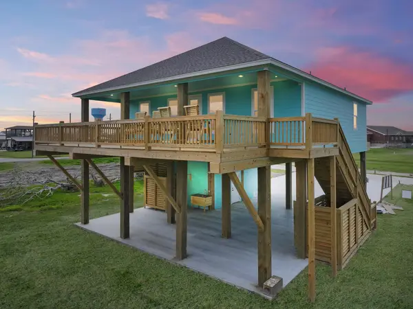 1980 Pedregal Drive, Port Bolivar, TX 77650