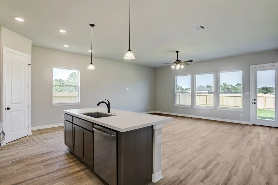 1221 Friendship Trail, Seabrook, TX 77586 - Image #3