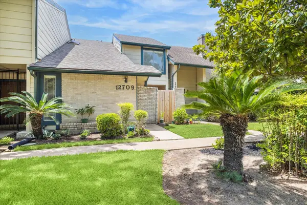 12709 Carvel Lane, Houston, TX 77072