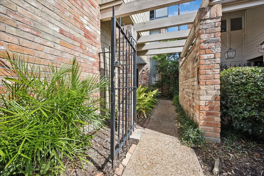 5818 Valley Forge Drive, Houston, TX 77057 - Image #2