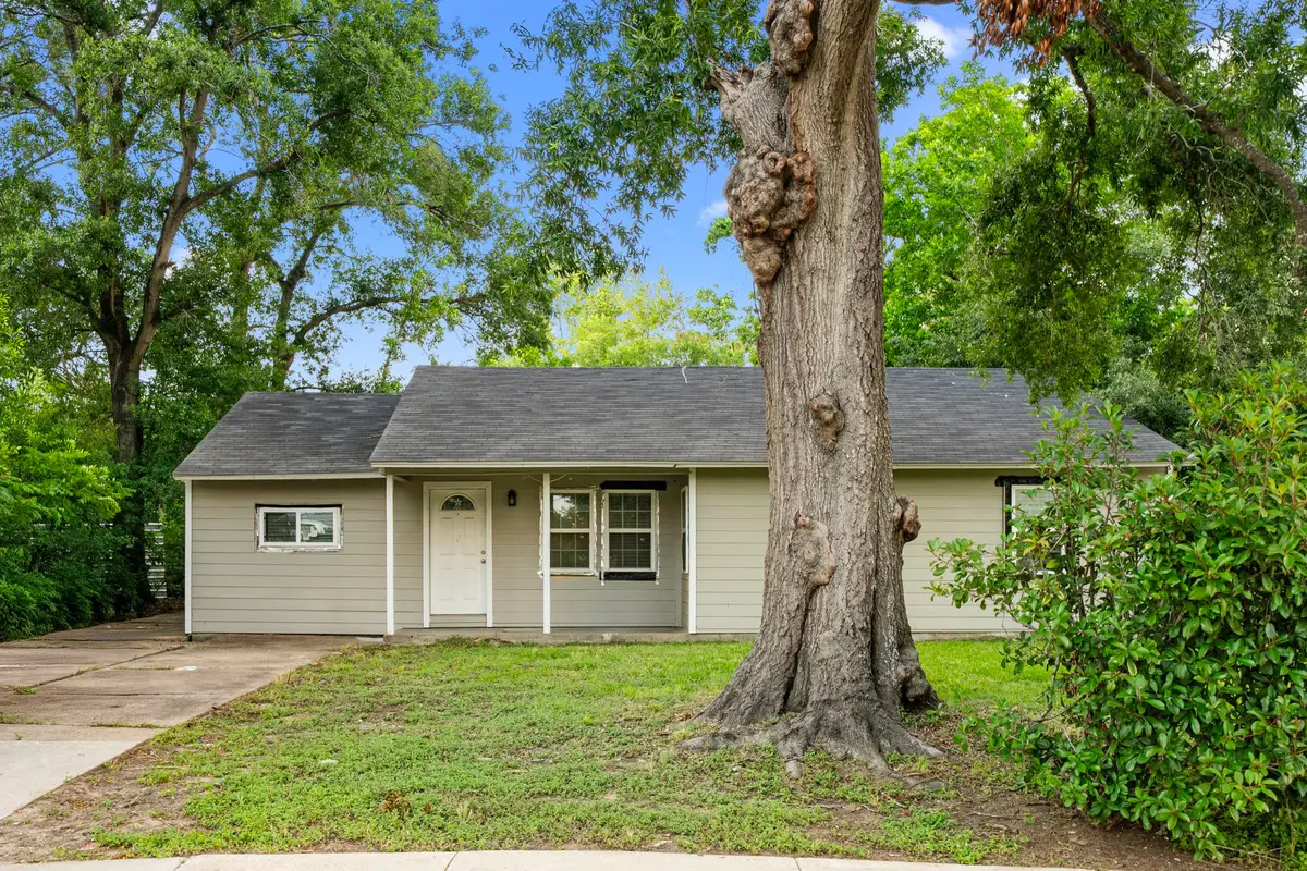 5835 Southseas Street, Houston, TX 77033 - #1