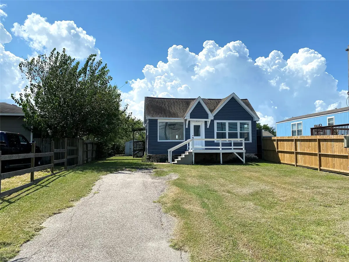 2371 Broadway Street E, San Leon, TX 77539 - #1