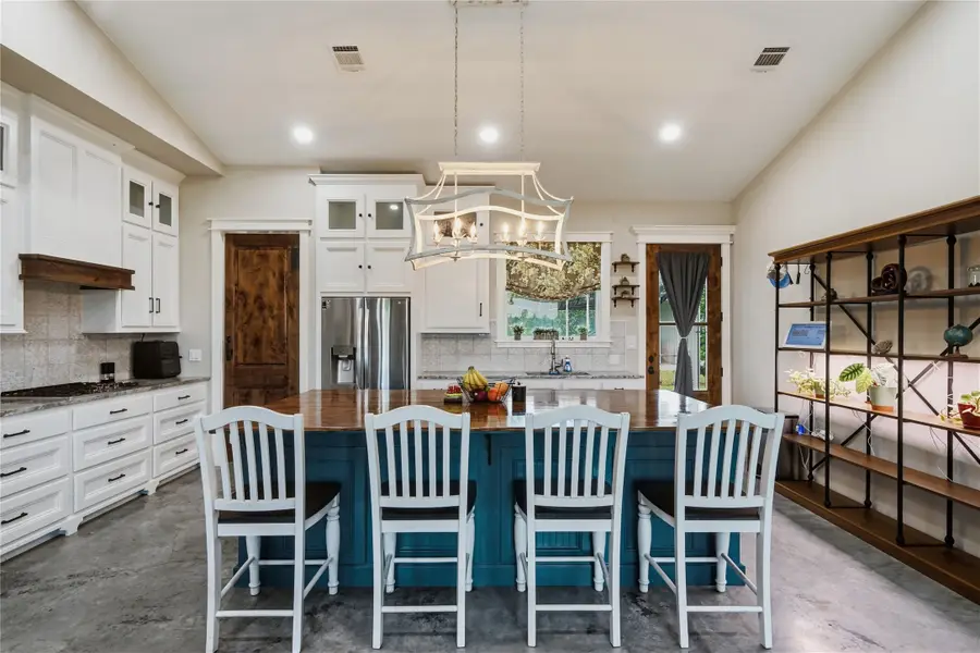 681 Emma Rd, Oakhurst, TX 77365 - #3