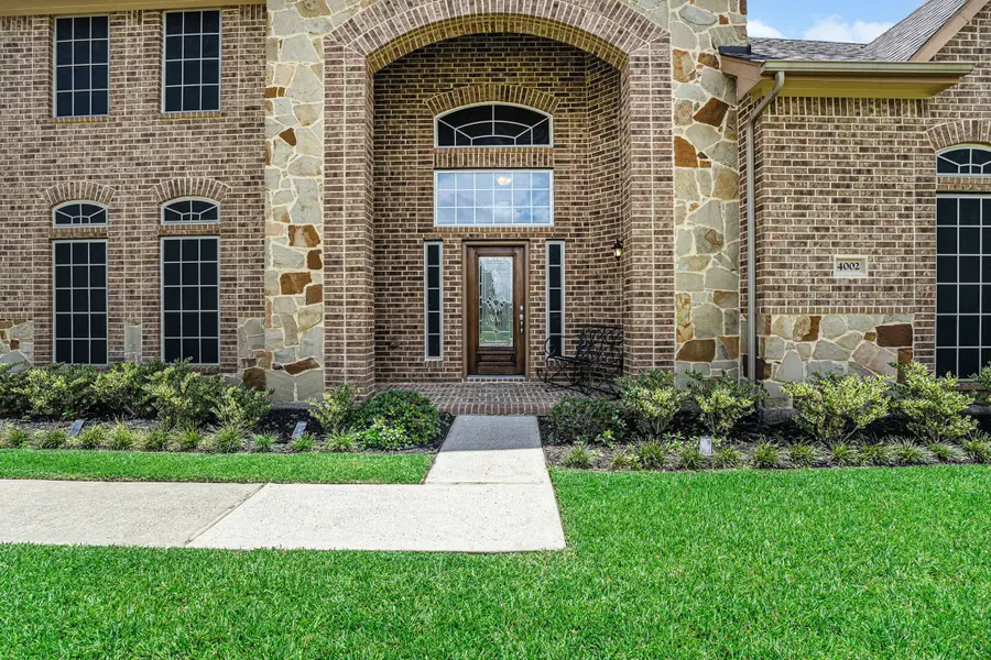 4002 Broadmoor Drive, Monterey Belvieu, TX 77523 - Image #3