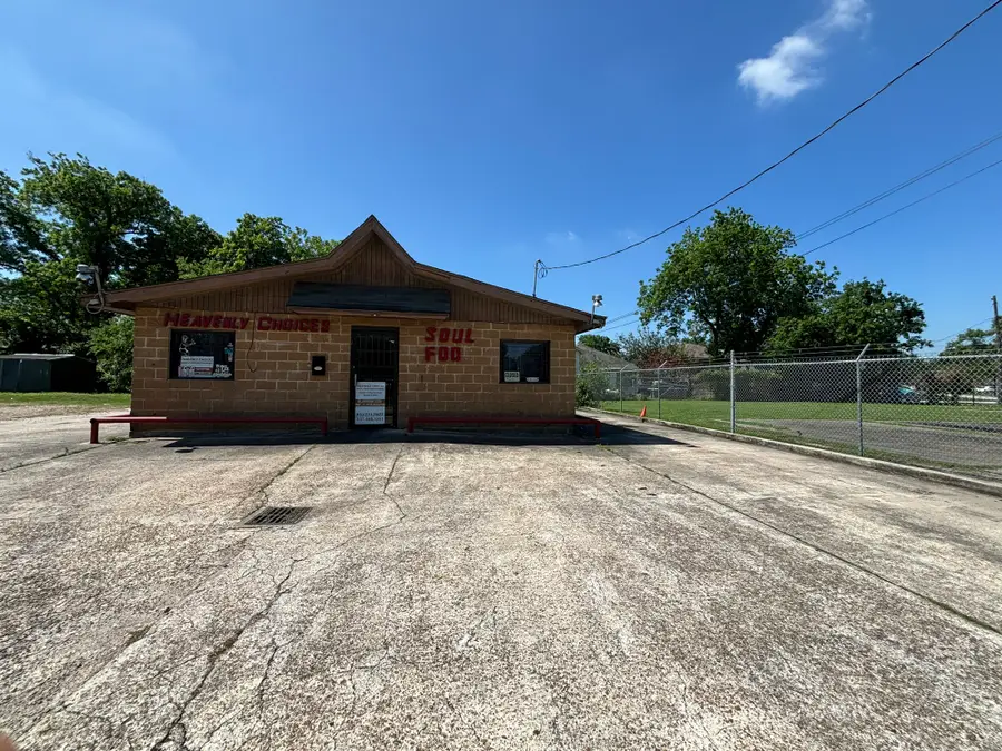 3810a-b Cavalcade Street, Houston, TX 77026 - Image #2