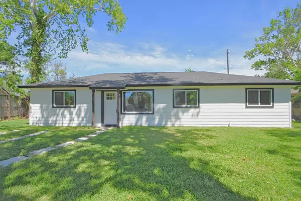 10910 Fullerton Drive, Houston, TX 77043