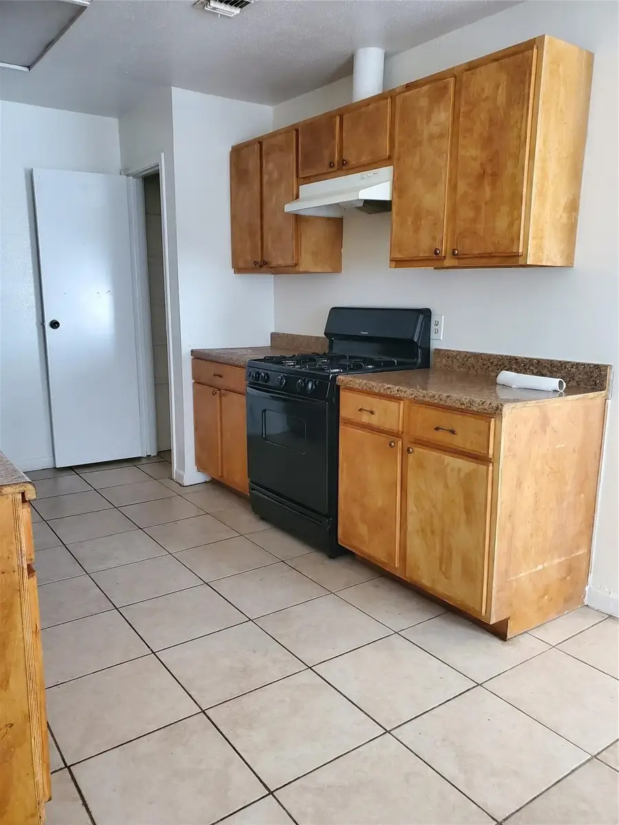 5315 Gayla Lane, Baytown, TX 77521 - Image #3