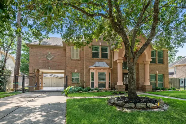 815 Chisel Point Drive, Houston, TX 77094