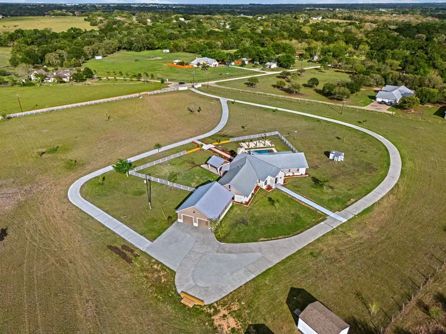 2644 Linda Ln, Brenham, TX 77833 - #2