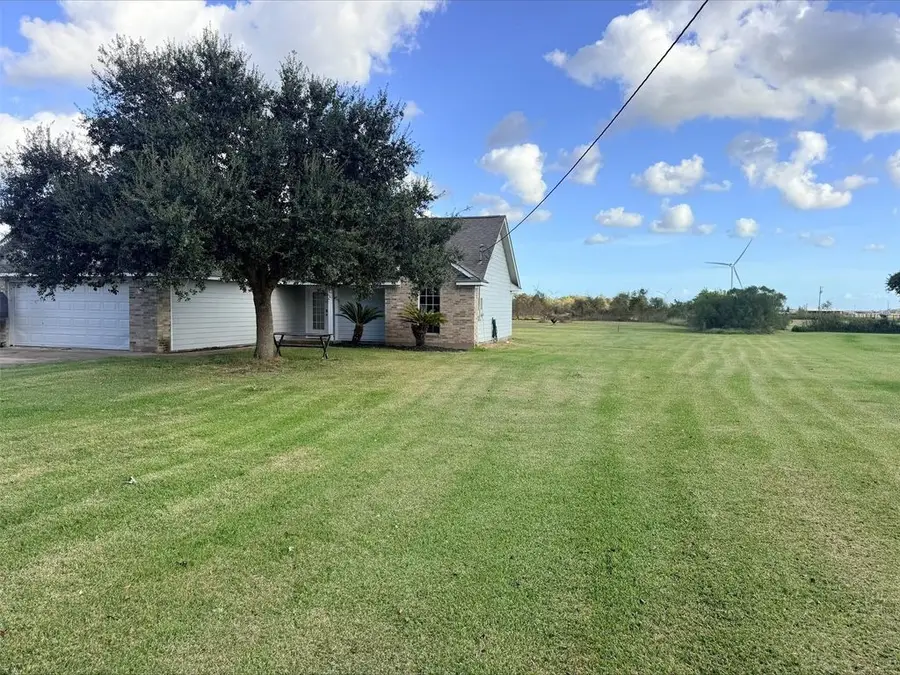 415 County Road 175, Bay City, TX 77415 - #2
