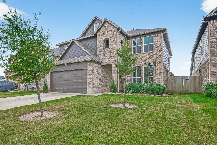 2723 Fawn Mountain Drive, Fresno, TX 77545 - Image #2