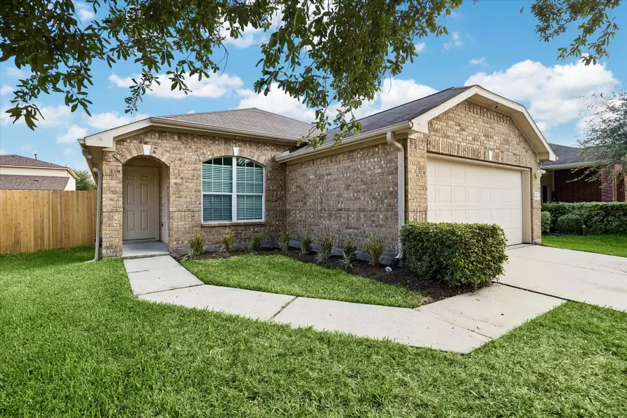 1523 Blossom Lane, Baytown, TX 77521 - #2