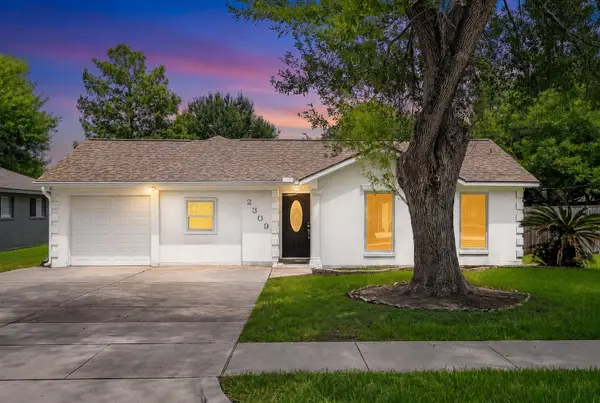 2309 Halbert Drive, Pearland, TX 77581
