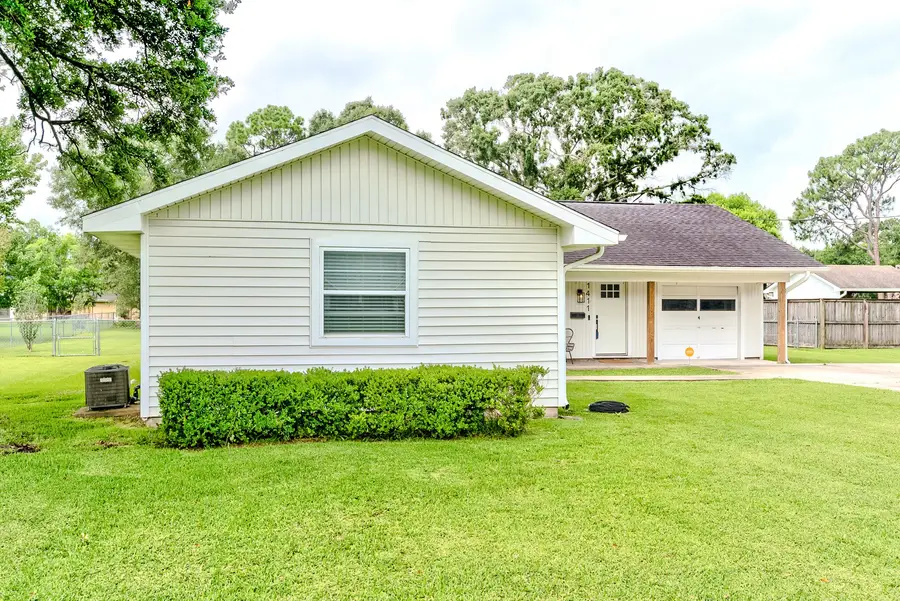1411 N 17th Street, Nederland, TX 77627 - #3
