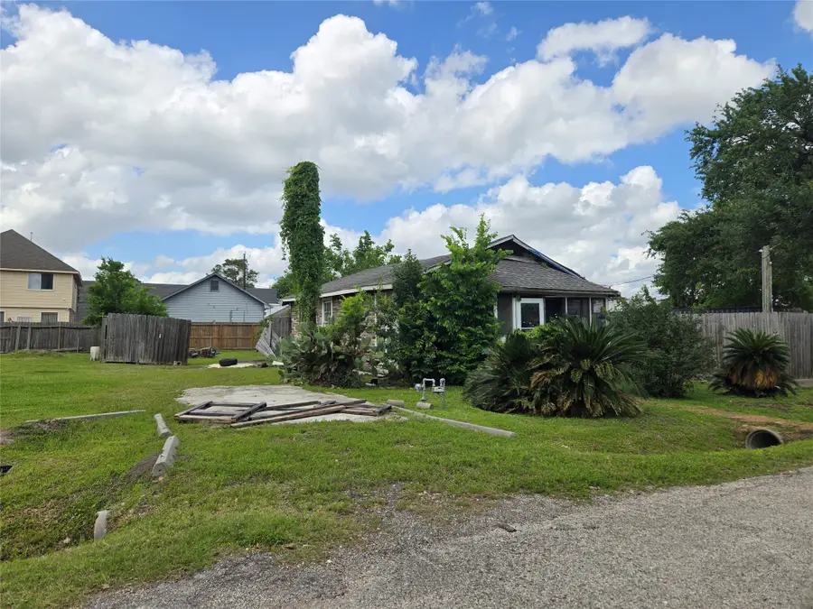 9226 Clarkcrest Street, Houston, TX 77063 - #3