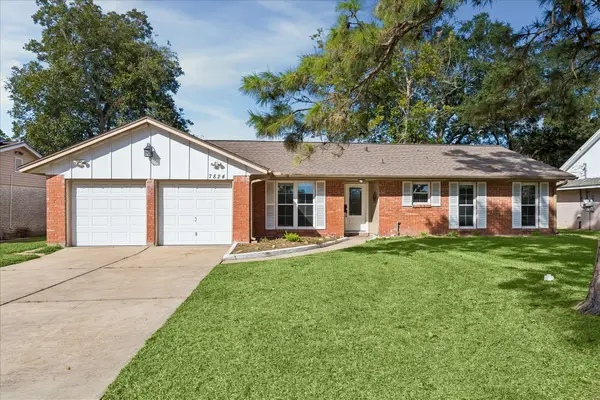 7824 Yucca Drive, Texas City, TX 77591