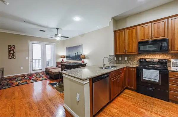 2400 Mccue Road #118, Houston, TX 77056