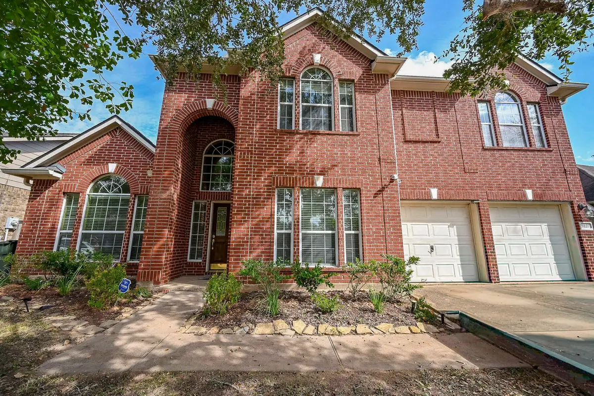 9127 Stoneleigh Drive, Sugar Land, TX 77479 - Image #1