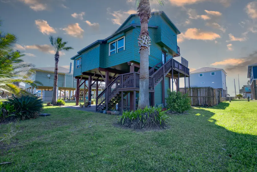 140 Ocean View Drive, Crystal Beach, TX 77650 - Image #2