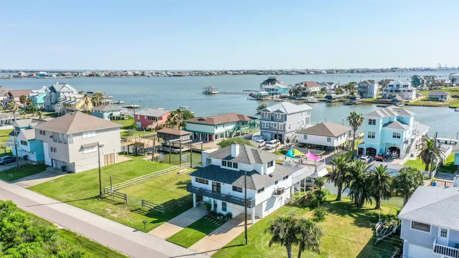1220 103rd Street, Galveston, TX 77554 - Image #3