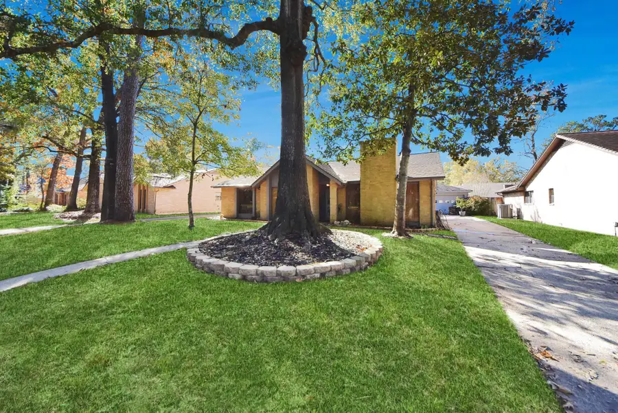 4019 Cedar Forest Drive, Kingwood, TX 77339 - Image #2