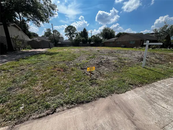 10723 Longmont Drive, Houston, TX 77042