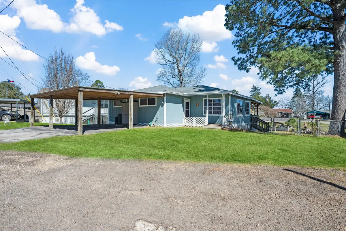 1571 Yaupon Cove Drive, Onalaska, TX 77360 - Image #1