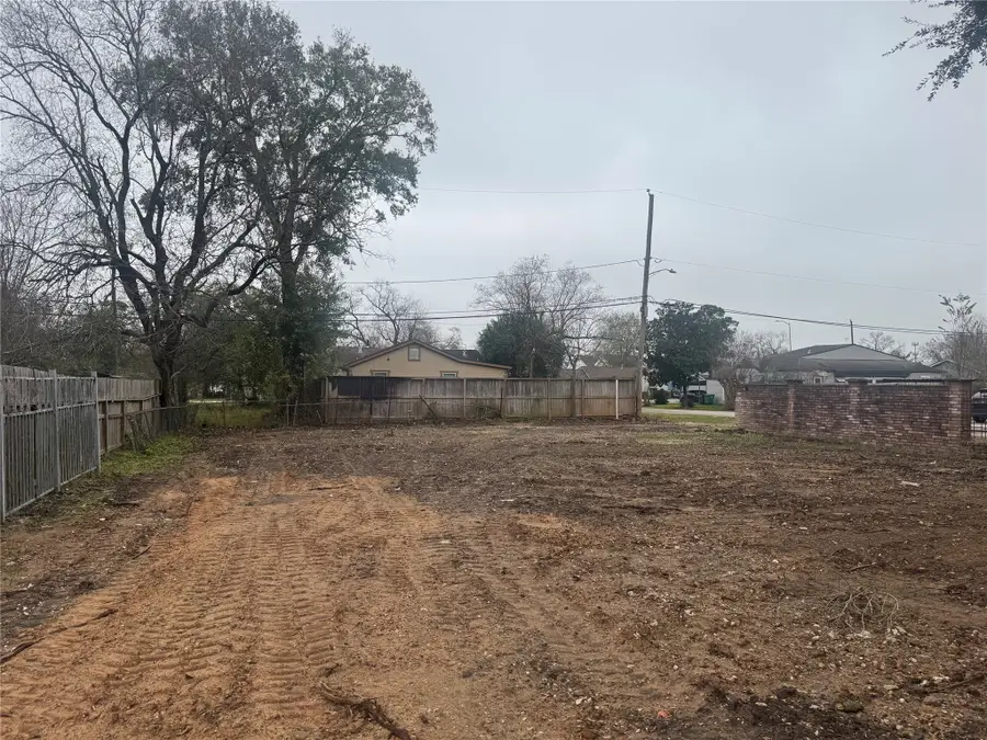 7031 England Street, Houston, TX 77021 - Image #2