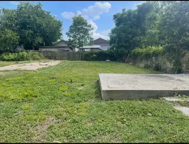 7724 Avenue J, Houston, TX 77012 - #3