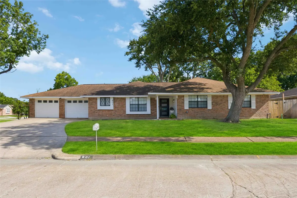 801 Friars Lane, Baytown, TX 77521 - #1