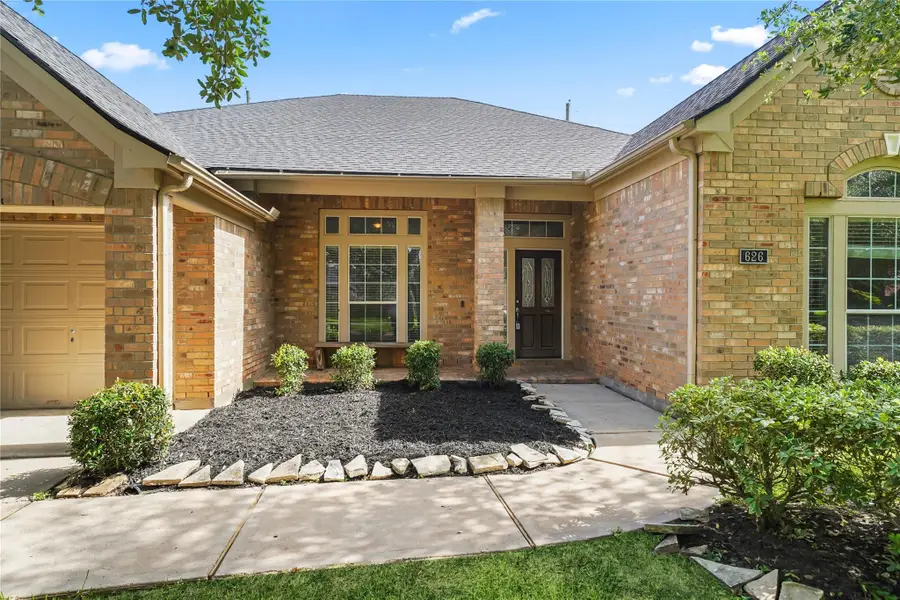 626 Silver Creek Circle, Richmond, TX 77406 - Image #2