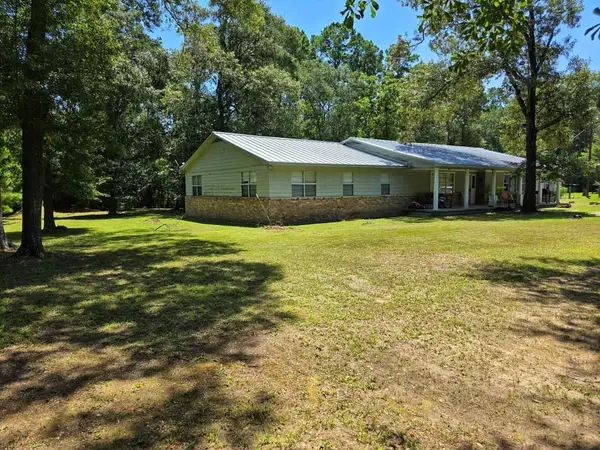 16823 Dogwood Court, Plantersville, TX 77363