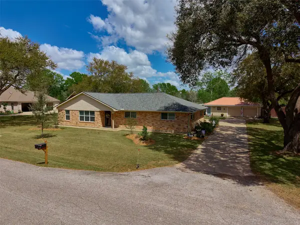 9015 Antonia Street, Needville, TX 77461