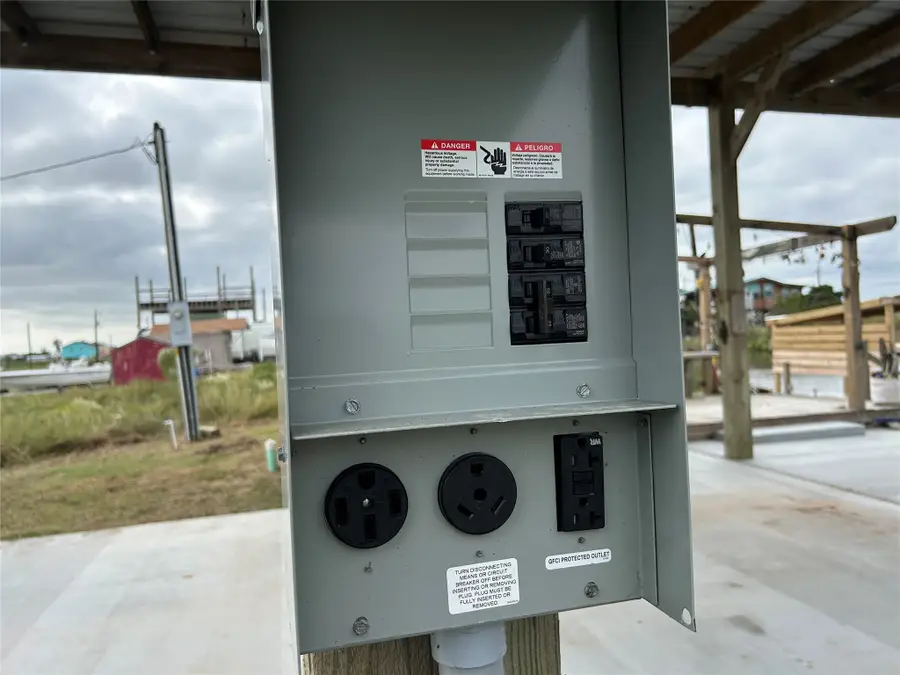 62 Oceania Street, Sargent, TX 77414 - Image #3