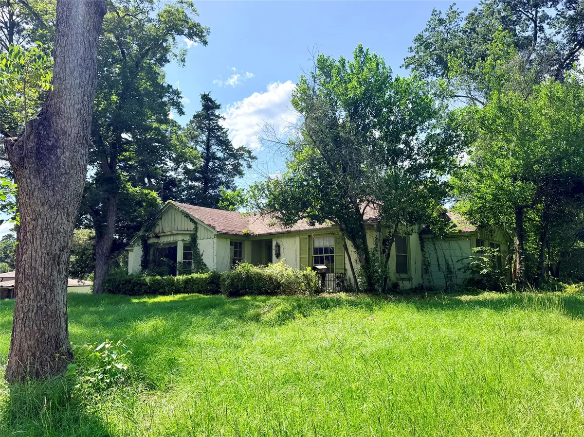 210 E Pecan Drive, Crockett, TX 75835 - #1