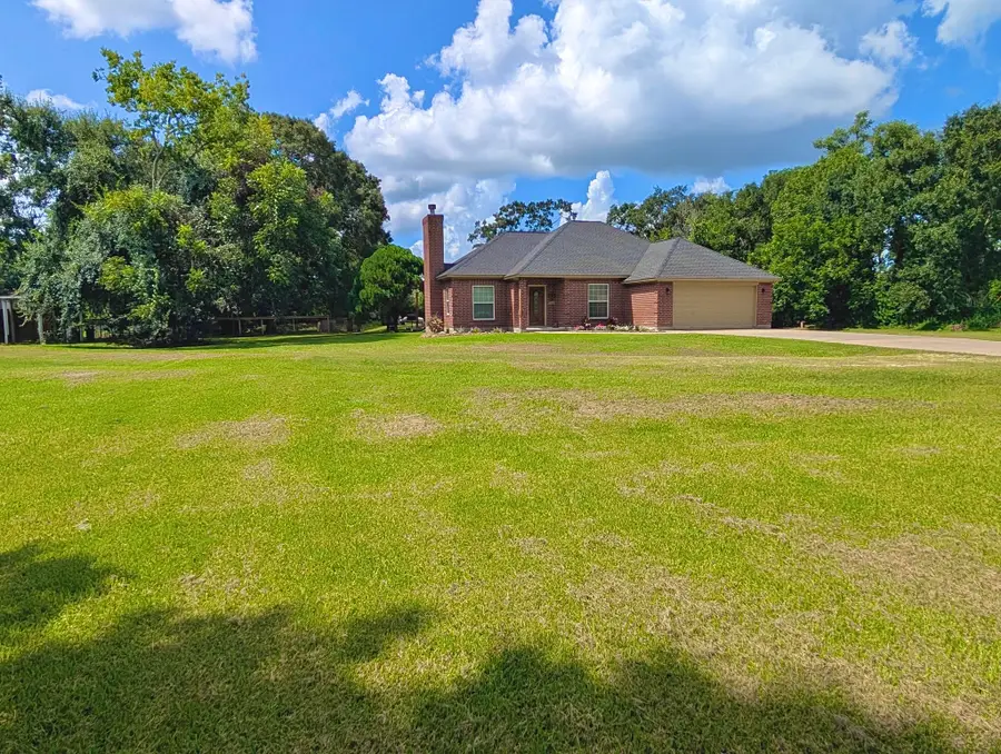 531 Jimmy Phillips Boulevard, Angleton, TX 77515 - #2