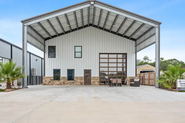 72 Circle Hook, Port O Connor, TX 77982