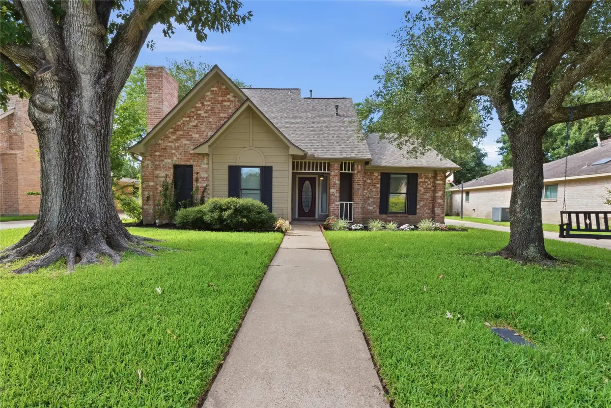518 Rozelle Avenue, Sugar Land, TX 77498 - #1