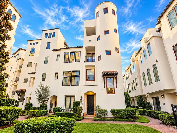 318 Calle Sevilla Place, Houston, TX 77007