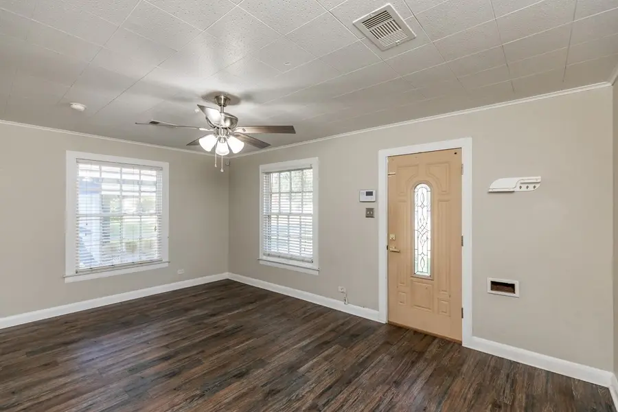 6438 Washington Street, Groves, TX 77619 - Image #3